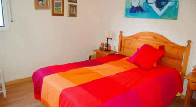Appartement Avec Piscine A Politur, Rezerwuj Apartament Hotele w Gironès z parkingiem, Parking
