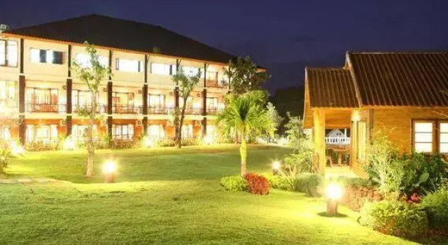 Люкс StarwellGardenhome WangNamKiaw Resort