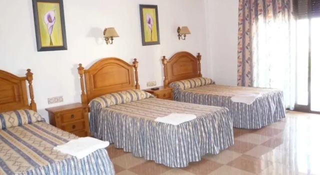 Hostal Los Rosales, Забронировать Отель Алькарас Albacete Province