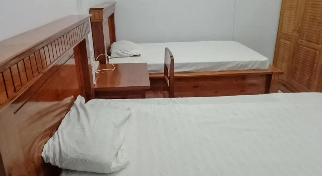 Oke Boss Homestay, Rezervasyon Otel Glagah East Java