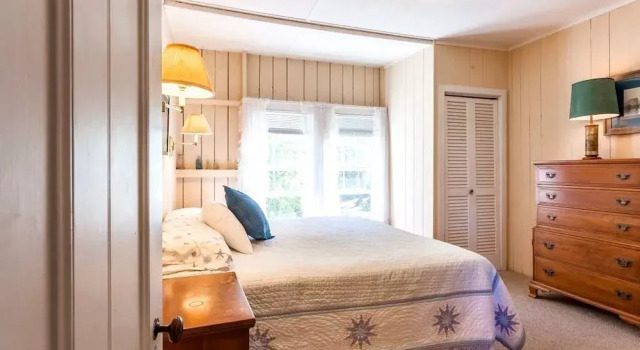 East Boothbay Oceanfront Home by RedAwning, Забронировать Дом для отпуска Коттеджи Мэна, Коттедж