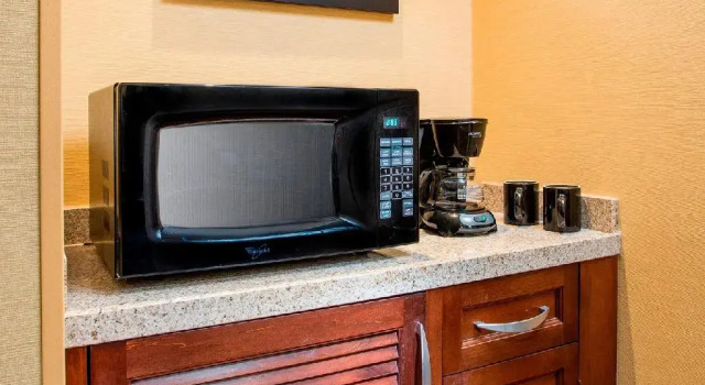 Четырёхместный номер Standard Courtyard by Marriott Peoria