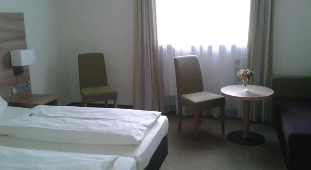 Трёхместный номер Standard Hotel Jedermann