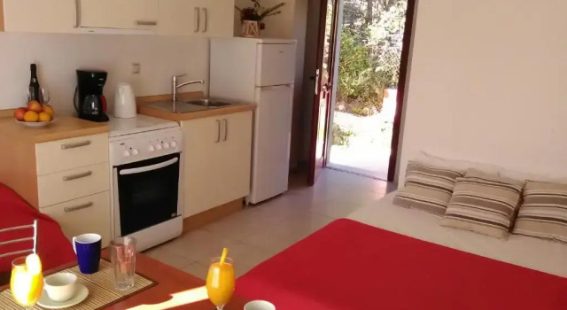 Апартаменты Mikros Gialos Apartments