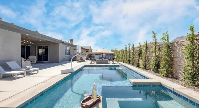 Коттедж Gated Terra Lago Escape With Private Pool, Hot Tub, Outdoor Kitchen and Lounge