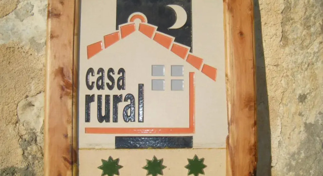 Коттедж с 4 комнатами Las Casas del Duraton