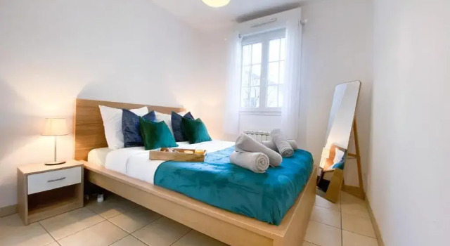 Appartement Ultra Luxueux Hypercentre - Parking - Gare RER à 5 min, Забронировать Апартаменты/квартира Корбей-Эсон 