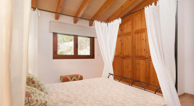 CAL TIO - Chalet With Terrace in Caimari. Free Wifi, Rezerwuj Chalet Hotele w Majorka z parkingiem, Parking