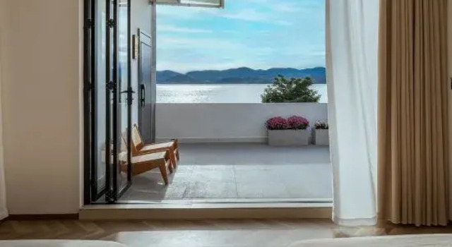 Люкс с 2 комнатами с видом на море Dali Yunluo Village Villa