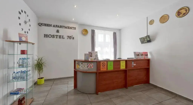 70s Guest room, Забронировать Гостевой дом Недорогие отели Кракова, рядом с Церковь Святого Франциска Ассизи, недорого