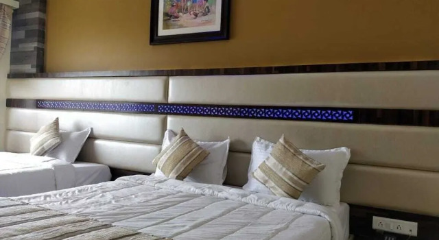 Hotel White House, Забронировать Отель Отели штата Махараштры 3 звезды, 3*
