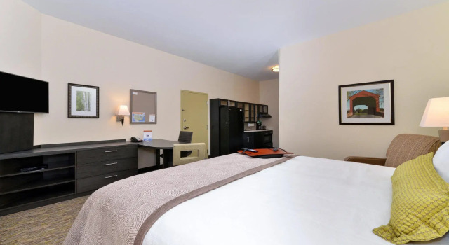Люкс Candlewood Suites Sayre, PA