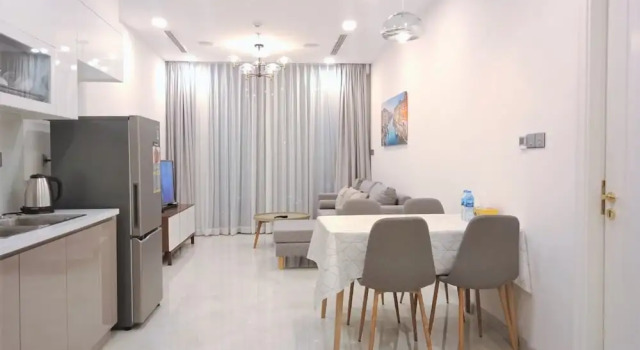 Номер Luxury c 1 комнатой с балконом и с видом на город Saigon House Vinhomes Golden River