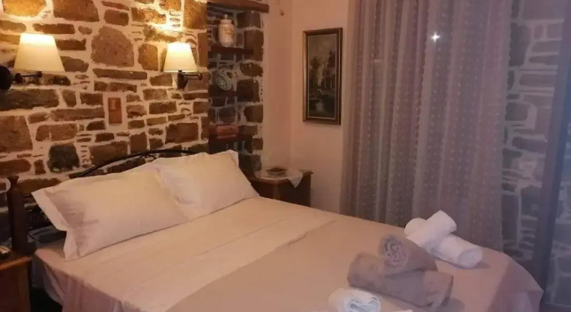 Коттедж с 2 комнатами traditional house in Androni