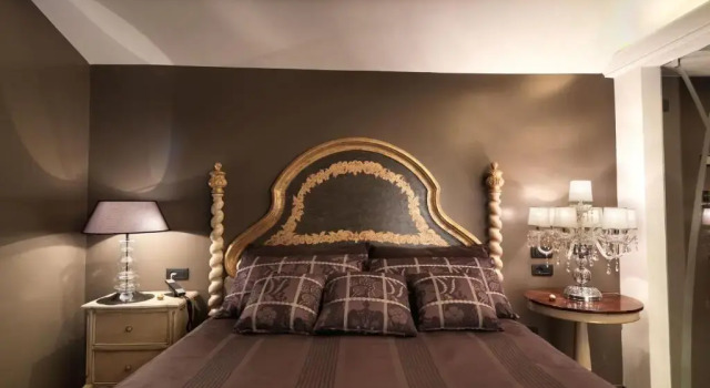 Полулюкс The Glam Boutique Hotel & Apt