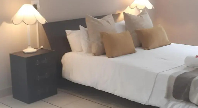 Апартаменты Zeezicht Holiday Guest Unit