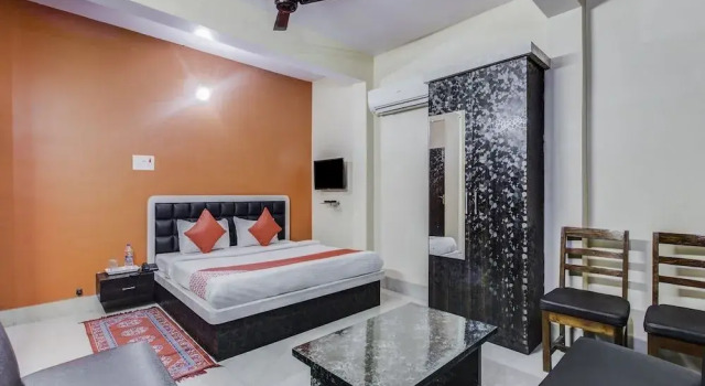 OYO 27698 Hotel Navneet Residency, Book Hotel Dhanbad Jharkhand