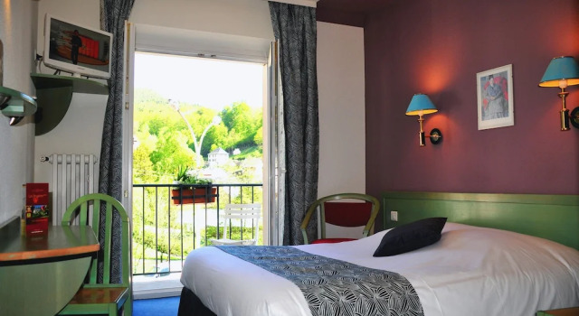 Двухместный номер Classic с красивым видом из окна Logis Hôtel - Restaurant Aux Bruyères