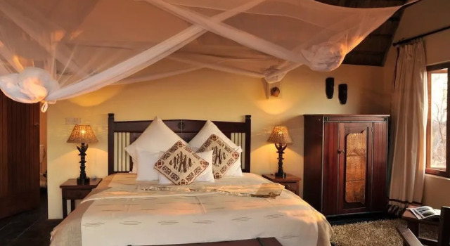 Muchenje Safari Lodge, Prenota Hotel Ngoma Northwest District