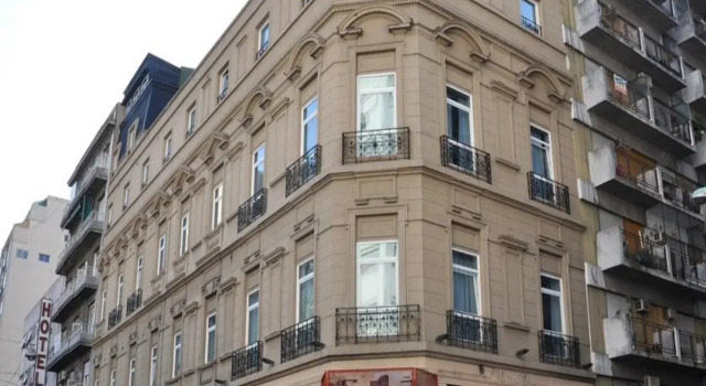 Europlaza Hotel & Suites