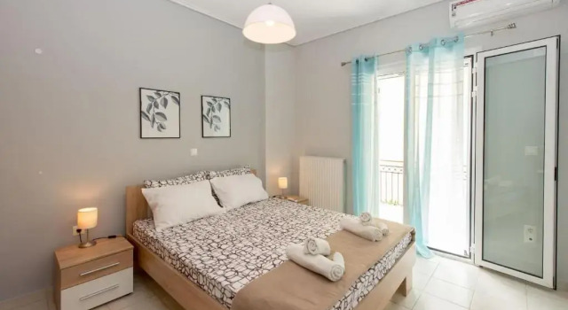Апартаменты с 2 комнатами Thano's Stylish Flat, Just 150m To The Beach