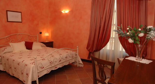 Mansion in Nizza Monferrato With Pool & Views