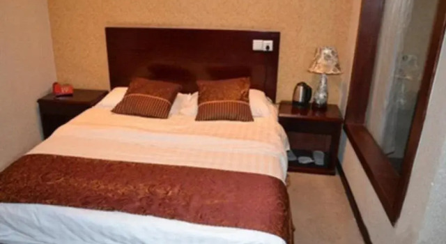 Jiange Sanhe Spring Business Inn, Book Hotel Jiange Sichuan