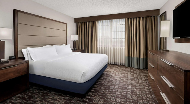 Embassy Suites by Hilton Nashville Airport