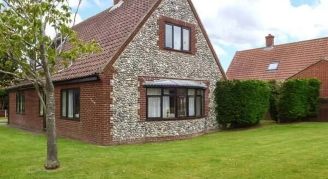 Hornbeam Cottage, Varaa Lomakoti Mökit kohteessa Merseyside, Mökki
