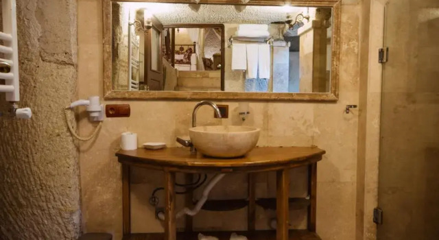 Полулюкс Adora Cave Suites