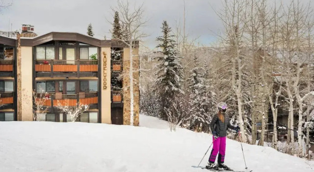 Laurelwood Condominiums Studio Premier Unit 110, Забронировать Отель Сноумасс-Виллидж Горнолыжный курорт Аспен-Сноумас