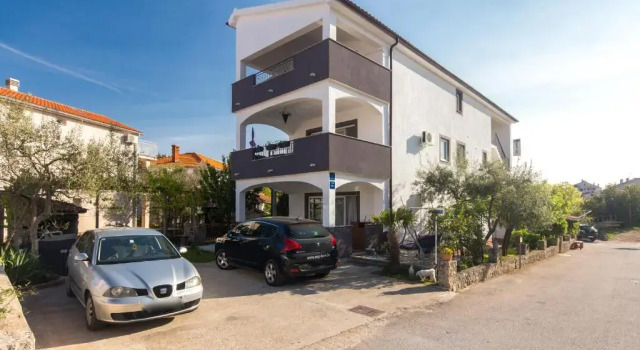 Apartments Hajl, Забронировать Апартаменты/квартира Отели Крка с парковкой, рядом с Krk Harbour, Парковка