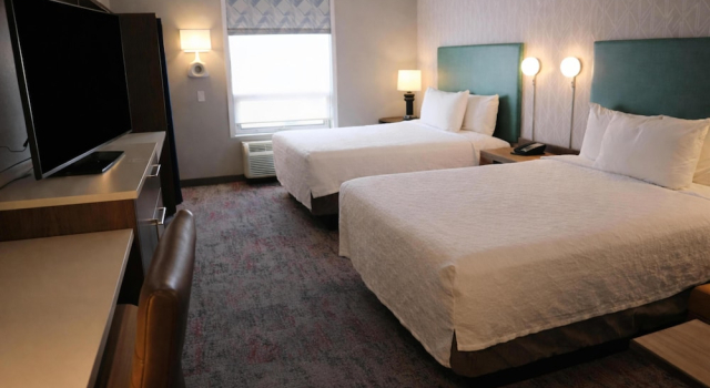 Четырёхместная студия Home2 Suites by Hilton West Edmonton
