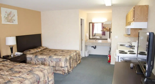 Best Budget Inn & Suites Kamloops, Buchen Sie Gasthaus Kamloops 