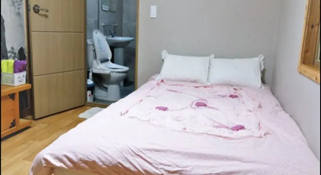 Gureumchae Guesthouse, Забронировать Гостевой дом Отели Чонджу с завтраком, рядом с Музей традиционных корейских вин в Чончжу, Завтраки