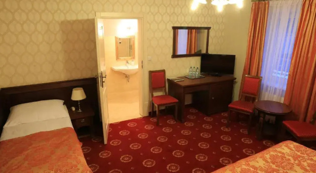 Трёхместный номер Standard Hotel Kopernik