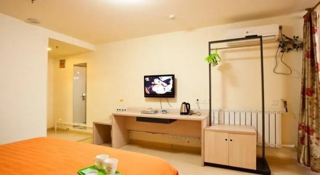 Happy Home Express Hotel, Забронировать Отель Хуанькуй 
