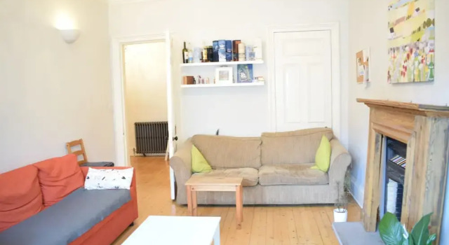 Bright 2 Bedroom Apartment in Edinburgh, Забронировать Апартаменты/квартира Апартаменты Эдинбурга, рядом с The City of Edinburgh Council, Апартаменты/квартира