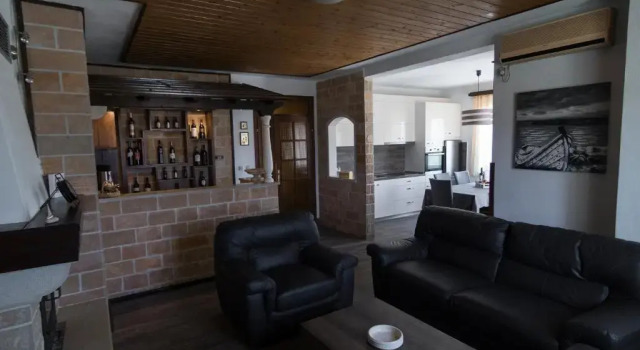 Apartments Ivana, Buchen Sie Ferienwohnung Hotels in Gespanschaft Split-Dalmatien mit Pool, Schwimmbad