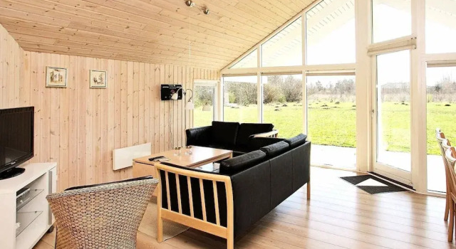 Stylish Holiday Home in Hojslev Denmark With Whirlpool, Забронировать Дом для отпуска Хёйслев 