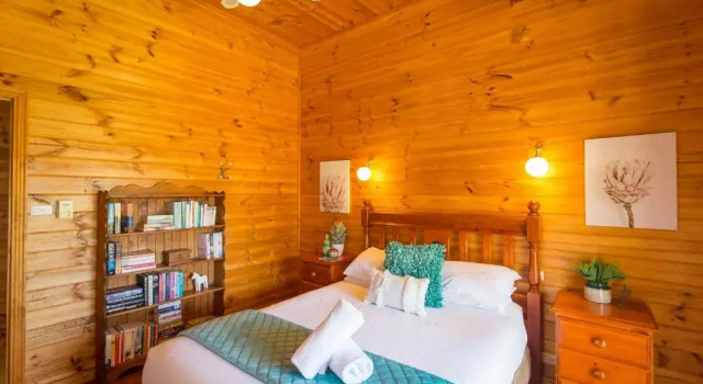 Коттедж с 3 комнатами Silky Oak Cottage & Studio