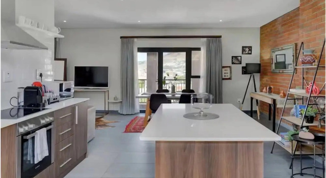 Stylish Penthouse Heart of the City by Ctha, Забронировать Апартаменты/квартира Кейптаун Cape Peninsula, рядом с Iziko Slave Lodge