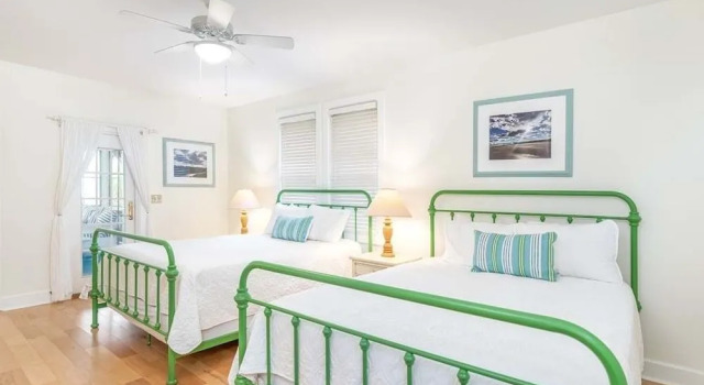 Caretta Cottage by Tybee Vacation Rentals, Boek Vakantiehuis Hotels in Georgia met parkeren, Parkeren