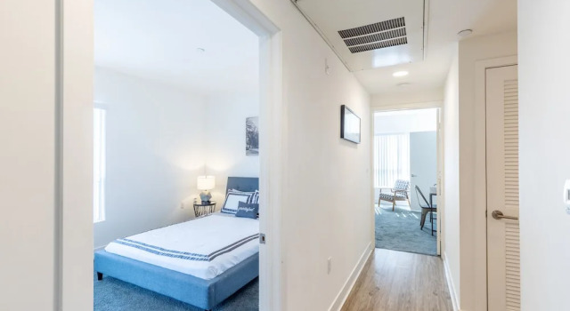 East West Comfort: Hollywood Walk Of Fame Apartments