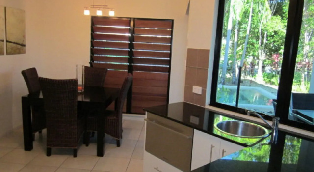 Hai Villa Port Douglas, Book Villa Sommerhuse i Port Douglas, Hytte