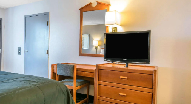Двухместный номер Standard Studio 6 Suites Louisville KY Airport/Expo Center