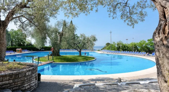 Rosabianca Studio, Prenota Appartamento Hotel a Veneto con piscina, Piscina