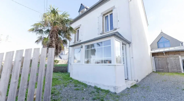 House in Ploudalmezeau by Rock Beach, Забронировать Отель Отели Finistère с парковкой, Парковка