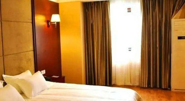 Chengdu Shangdong Hotel, Забронировать Отель Отели Лунцюанььи 3 звезды, 3*