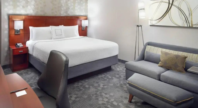 Номер Standard Courtyard Charlotte SouthPark